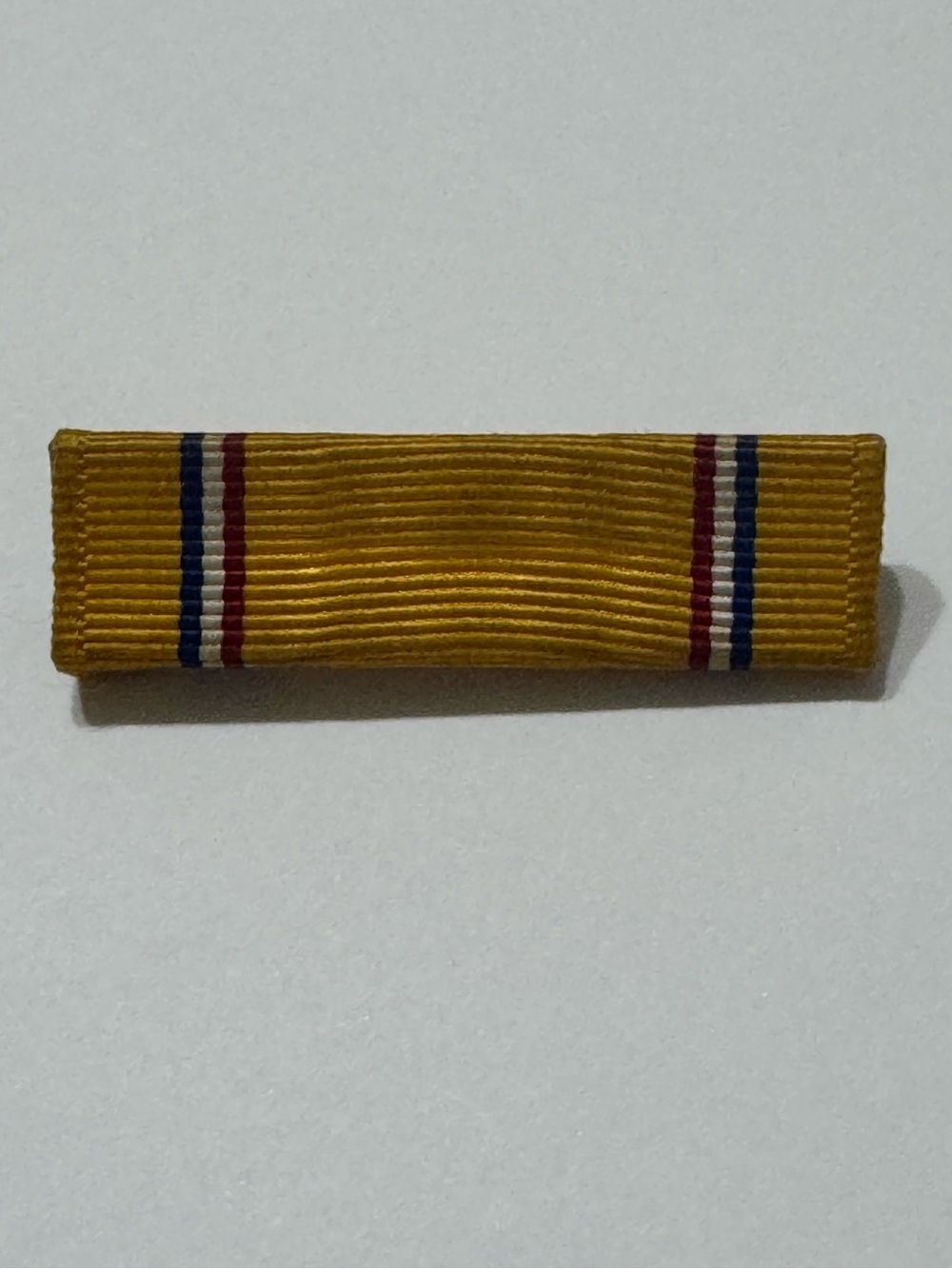 VINTAGE WWII MEDAL BAR PIN